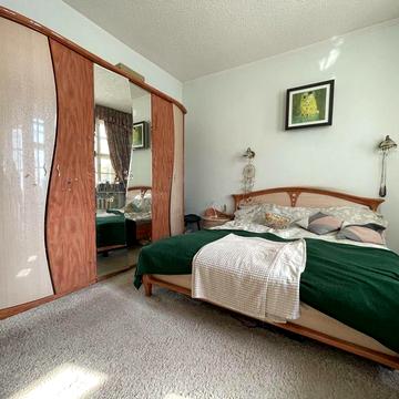 Липки. Урядовий квартал. Продаж трикімнатної квартири в Києві