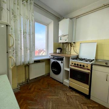 Оренда 3 кімнатна квартира вул. Довга