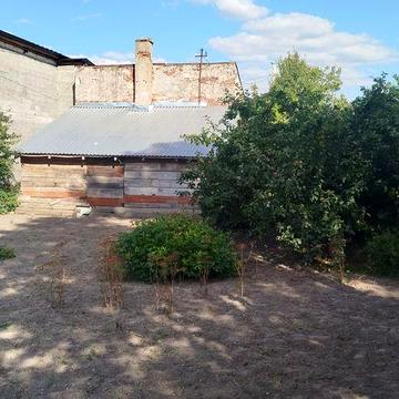 ПРОДАЖ ВІД ВЛАСНИКА.Продам дачу у центральній частині Радехова Шептиць