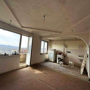 Продається 3 кімнатна квартира смт. Солотвино