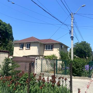 2-поверховий будинок на вул. Малиновського