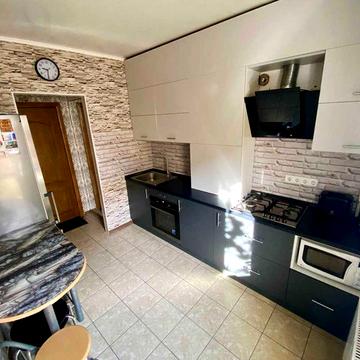 1 кімнатна квартира з двориком Святопетрівське Петрівське містечко