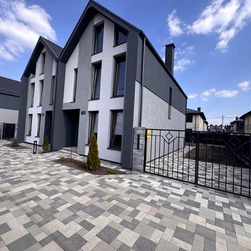 Сучасні дуплекси у стильному котеджному містечку 115м2.