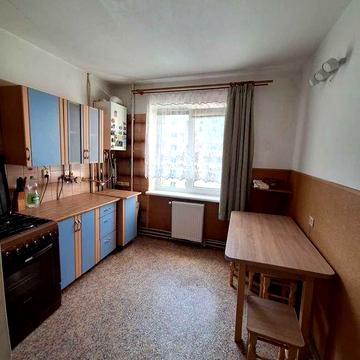 здається  3 к  з  індив опал   вовчинецька-гранд базар-10 школа