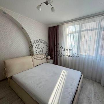 Продаж квартири 3 кімнати вулиця Феодосійська 1А Деміївська