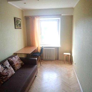 Продаж квартири на МИРУ 19 Дарницька площа Соборності Верховноі Ради