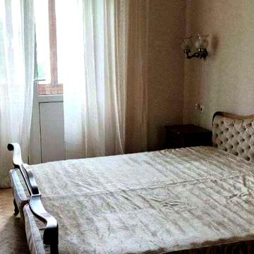 2-кімнатна квартира по пр-т Любомира Гузара метро Берестейська