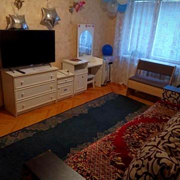 Продам 3-х кімн.квартиру на Дарницькій площі, -5000$,!