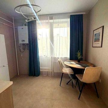 Продам 1-кімнатну квартиру з новими меблями в ЖК «7 НЕБО» ЖК Сьоме Небо