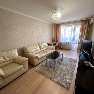 Сдается трехкомнатная квартира Победа/пр-т Героев