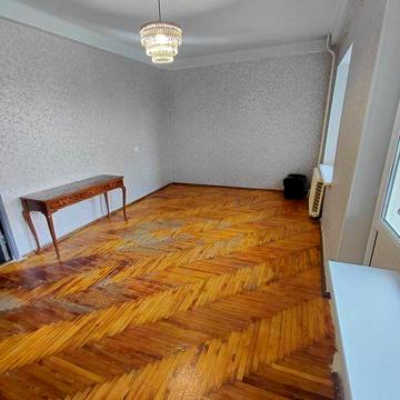 2шка з великим балконом , Висотна