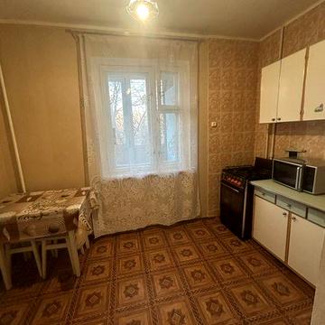 Вул. Теремківська, 19, квартира біля м Теремки!