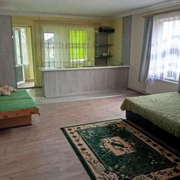 Здам 1 кімнатну квартиру в приватному будинку по вул.Руська.