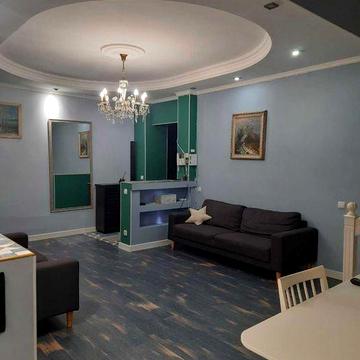 Сдам 5 ком.квартиру в центре Харькова. Дом со шпилем.