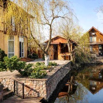 Русанівські Сади.Будинок 270кв.Оренда на літо від 1 до 4 місяців.Без %