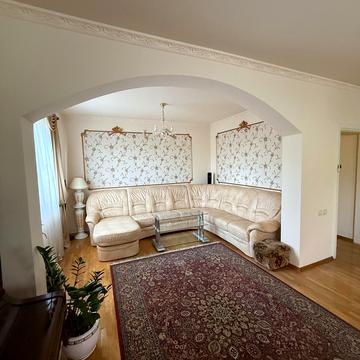 Загорська вул., 111