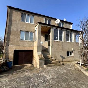 Продам просторный 2-х этажный дом со скважиной, Матвеевка