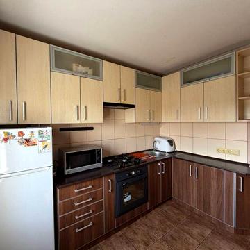 Продаж квартири Сковороди 14