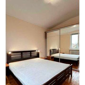 половина частного дома (отдельный вход) с мебелью и техникой на Нивках