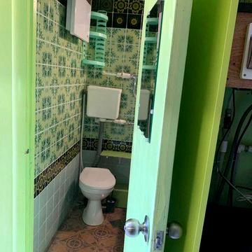 половина частного дома (отдельный вход) с мебелью и техникой на Нивках