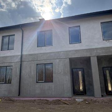 Таунхаус 100 м2 в затишній локаціі Ворзеля . Газ , сертифікат - так !