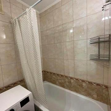 Затишна 2-кімнатна квартира з роздільним плануванням – можна з котиком