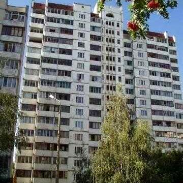 Велика 1-но кімнатна. 10 хвилин до ст. метро Мінська, Героїв Дніпра.