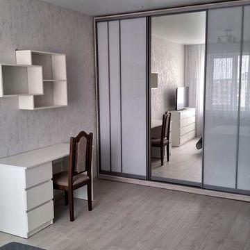 Здам 1к.кв в новоб.+офісне прим.перша здача. Замостя