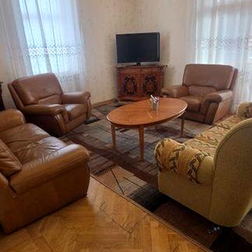 Продажа квартиры в центре города.