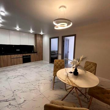 Здається в оренду велика 2 кімнатну квартира