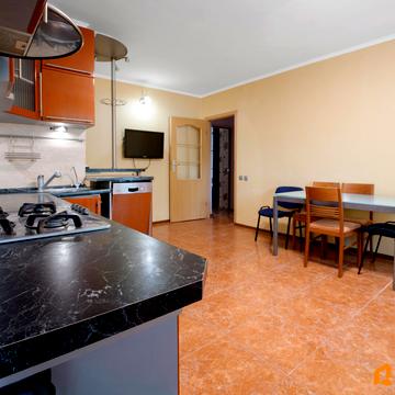 Вокзальна вул., 101