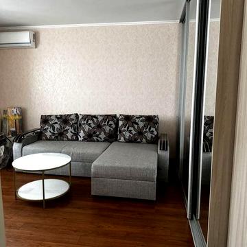 Однокімнатна на Вечірньому на довгий срок