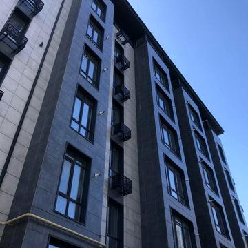 Прсторная 1-комнатная квартира. Дом сдан. Постановы.