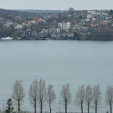 Продаж квмртири з виглядом на озеро, вул. Нечая