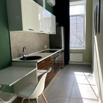 Аренда Свободно ул Канатная угол Семинарской жд вокзал Центр