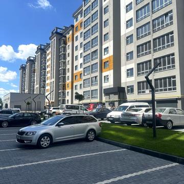 Вінницька, 1/8а