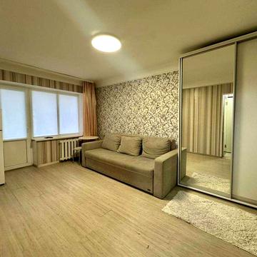 Чорних Запорожців 17, тепла,затишна 1к, ГАЗ, низький поверх.м Дарниця