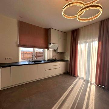 Стильрний таунхаус, новий ремонт, ніхто не жив