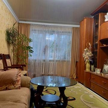 Продажа двухкомнатной квартиры подходит под офис , магазин