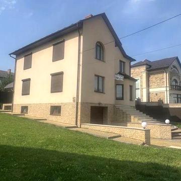 Оренда просторого будинку район фастівська!