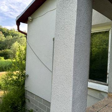 Продам будинок село стрілецький кут чернівецька область.