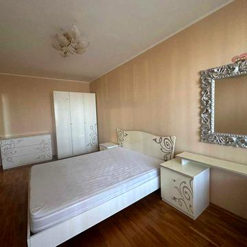 Сдам 2 ком. квартиру + кухня -студия 19 кв.м. пр. Добровольского