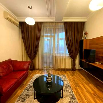 Лесі Українки бульв., 7-Б