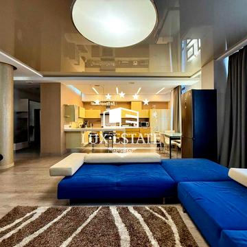 Продажа 4-комнатной квартиры в клубном ЖК Чернышевская 31А