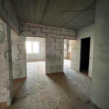 Продаж 3 кімнатної квартири.Озерна.Є-оселя,так.