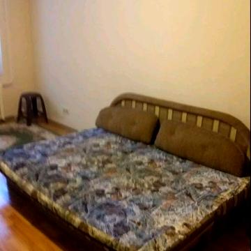 Сдаётся долгосрочно 1 ком квартира на Бочарова23/Днепро дорога. Газ