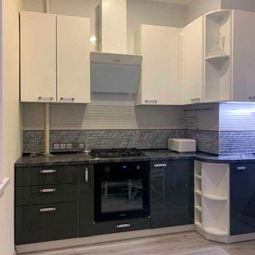 Продам 2х ком квартиру с ремонтом (Тітова) Незалежності
(сталінка )