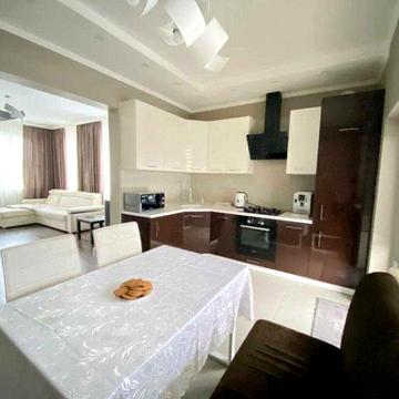 Шикарний будинок Буча Гостомель новий ремонт Газ Автономність