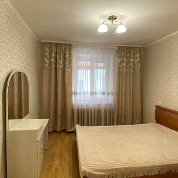 Здам 2 кімнатну квартиру, вул. Захисників України