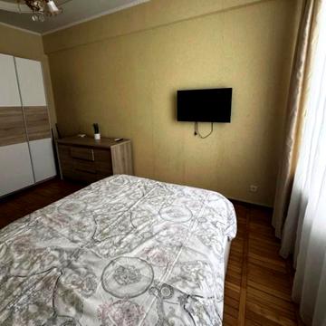 Квартира посуточно в Полтаве в самом центре с большой кроватью